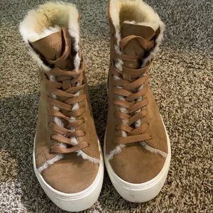 Ugg Bevan platform sneaker
